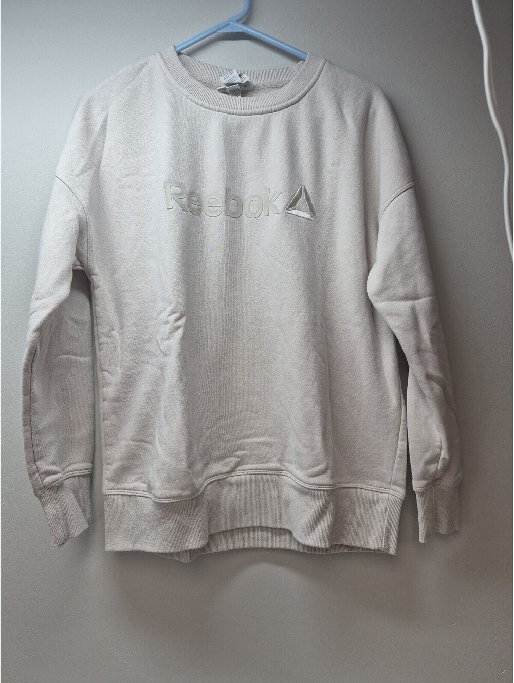 Reebok Mens S Cream, Crew Neck Pullover Sweatshirt Embroidered Logo B325